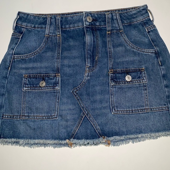 American Eagle Hi Rise Festival Mini Skirt Denim with Cargo Pockets Medium Wash - Picture 2 of 8